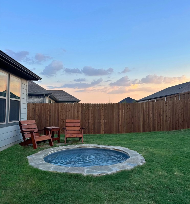 Custom pool built by Hoss Custom Pools - Arlington Texas